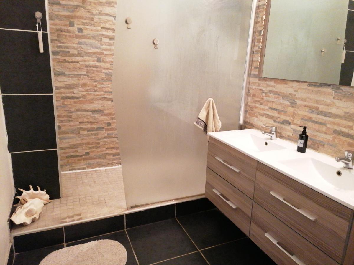 Jolie Chambre Climatisee Avec Balcon Chez L'Habitant Saint Pierre Zewnętrze zdjęcie